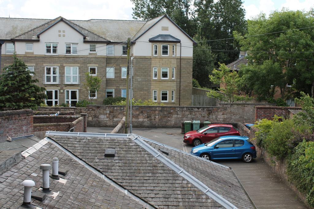 Townhouse Apartments Ayr Bagian luar foto